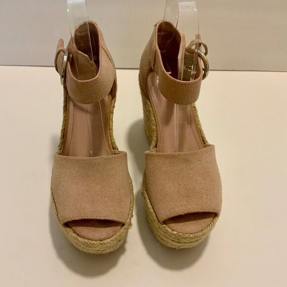 Marc Fisher Blush Pink Suede Ankle Strap Espadrille Wedge Sandals Buckle Sz 6 - Picture 3 of 11